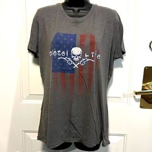 NEXT LEVEL🇺🇸💀 “DIESEL LIFE” GRAY AMERICAN FLAG SKULL GUN PISTOL TSHIRT Women XXL